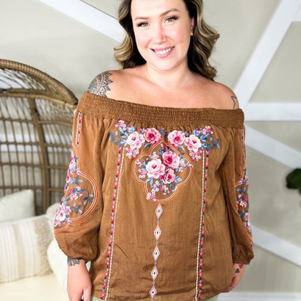 Savanna Jane hand  embroidered top size 1X